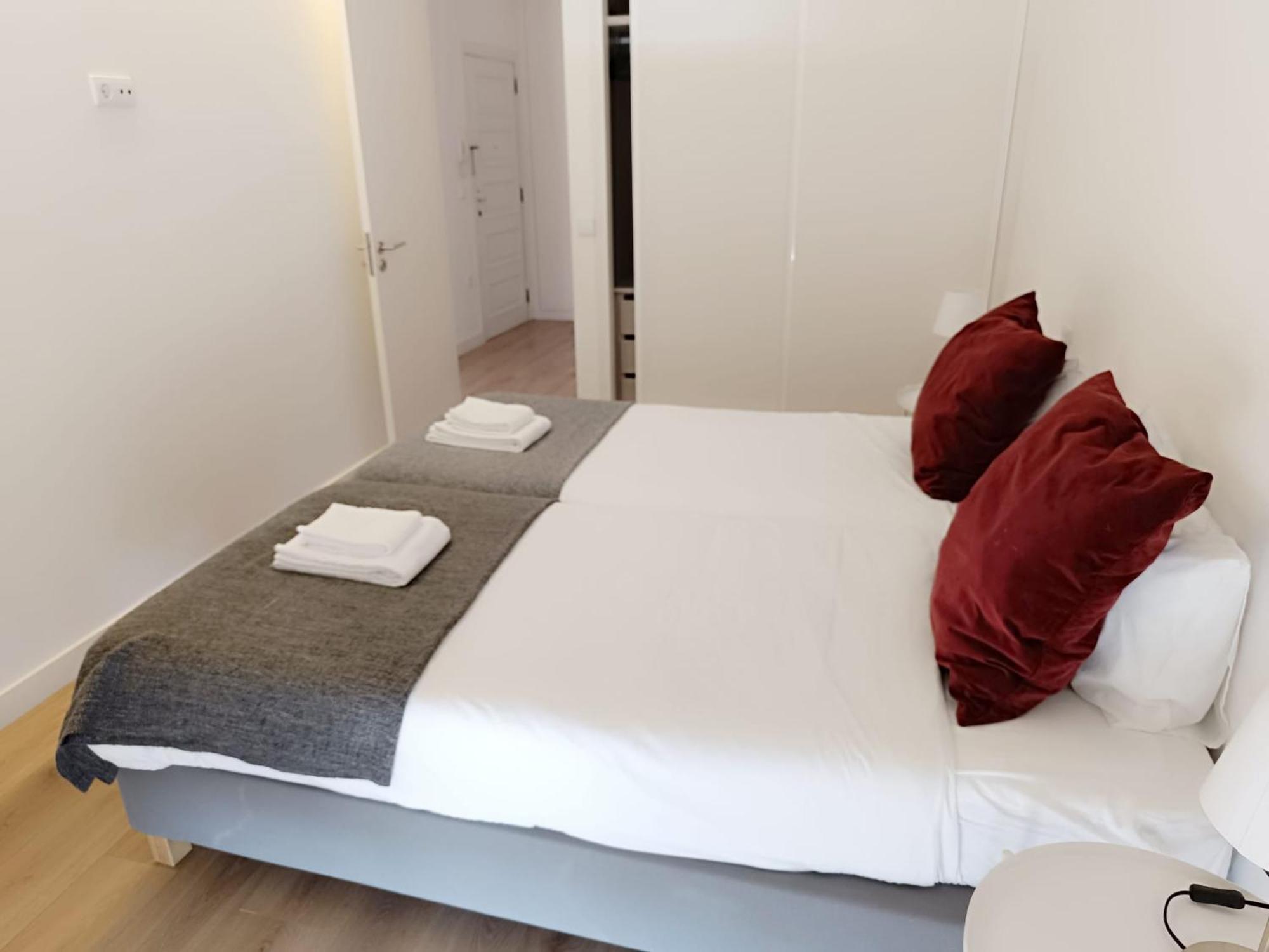 Camoes Appartments ปอร์โต ภายนอก รูปภาพ